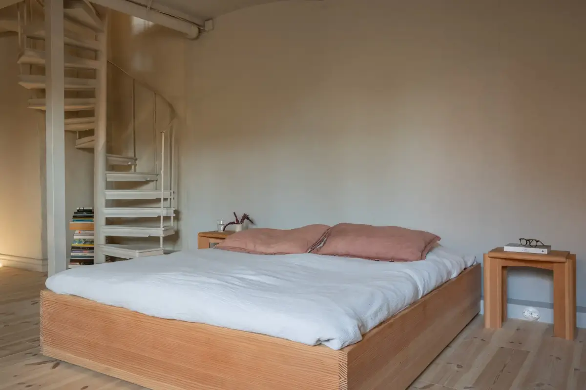 Gray Plaster Walls in a Contemporary Duplex Apartment 15 MED390DB56312914DB49D1DBF3174A47F2F Gray Plaster Walls in a Contemporary Duplex Apartment