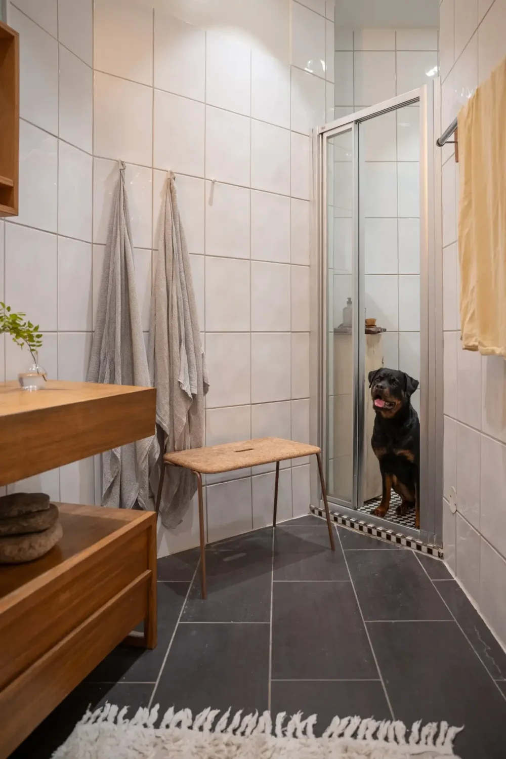 Gray Plaster Walls in a Contemporary Duplex Apartment 18 MED75F87C86C220418599CB3C4DBB1B5A76 Gray Plaster Walls in a Contemporary Duplex Apartment