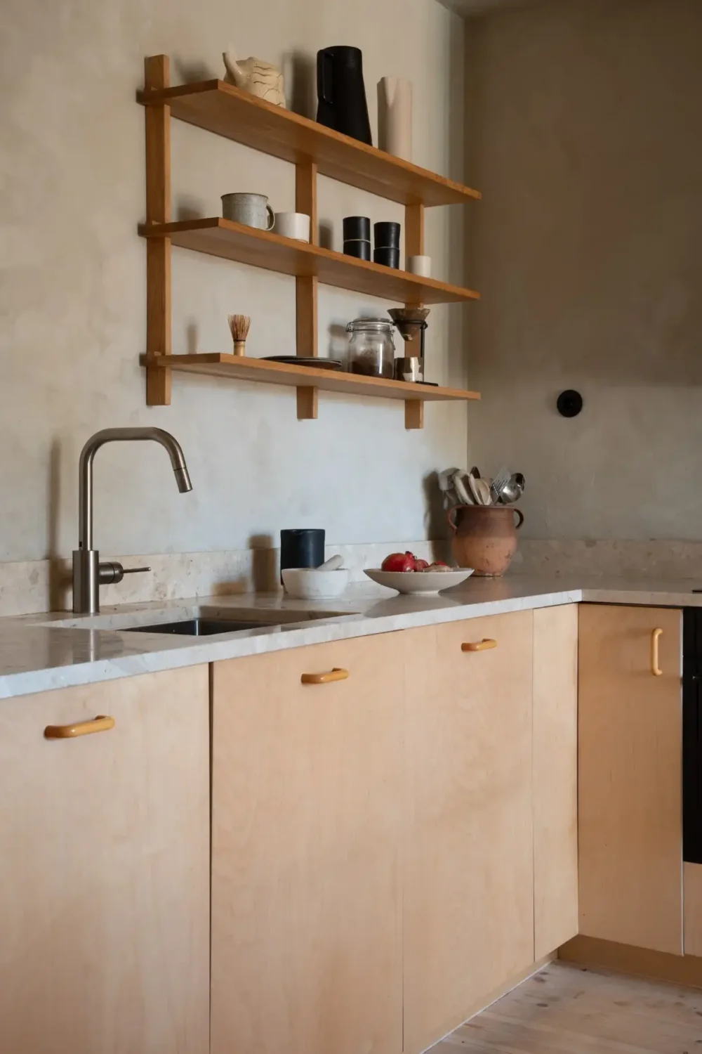 Gray Plaster Walls in a Contemporary Duplex Apartment 2 MED78DACC6D5D324277A449F5138DB3077F Gray Plaster Walls in a Contemporary Duplex Apartment