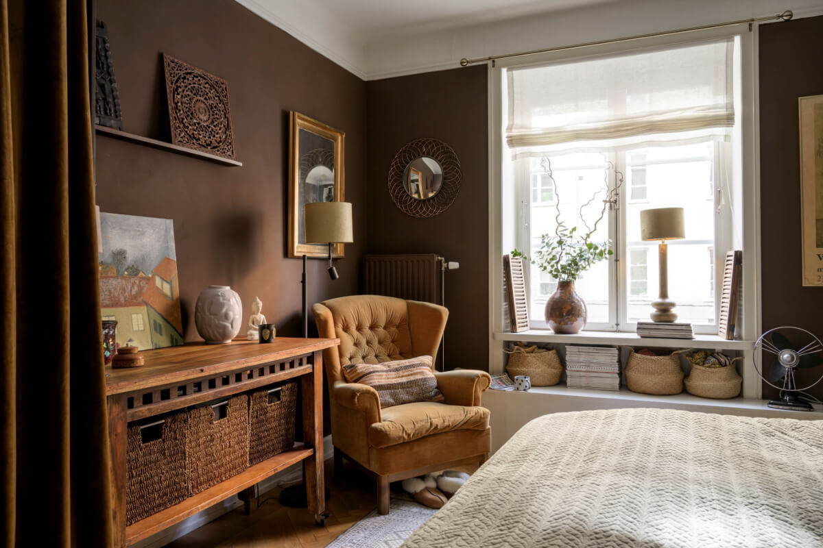 A Cozy Courtyard Apartment with a Brown Bedroom 18 MED9DB0838952D040A18117E3F41700B444 2820x1880 1 A Cozy Courtyard Apartment with a Brown Bedroom