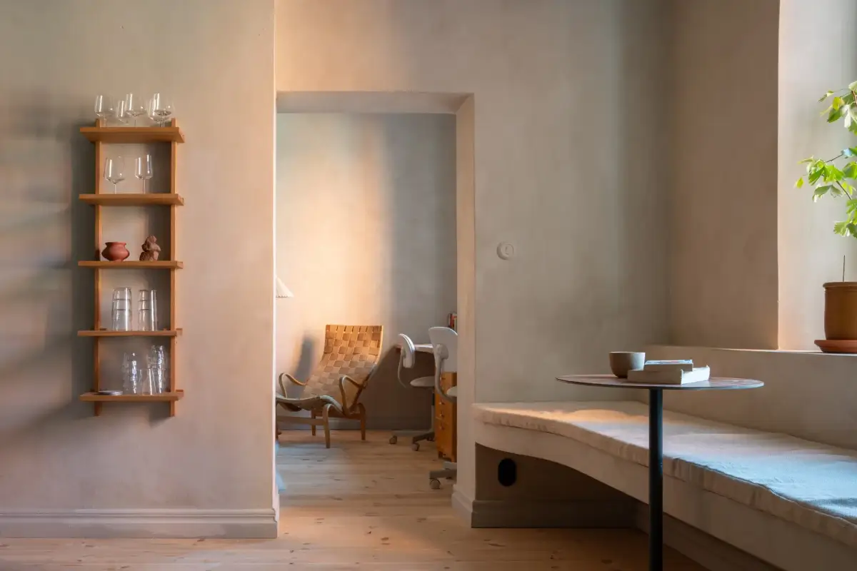 Gray Plaster Walls in a Contemporary Duplex Apartment 7 MED9E1CD2AC5BEC486BBD65A30C87CF8199 Gray Plaster Walls in a Contemporary Duplex Apartment