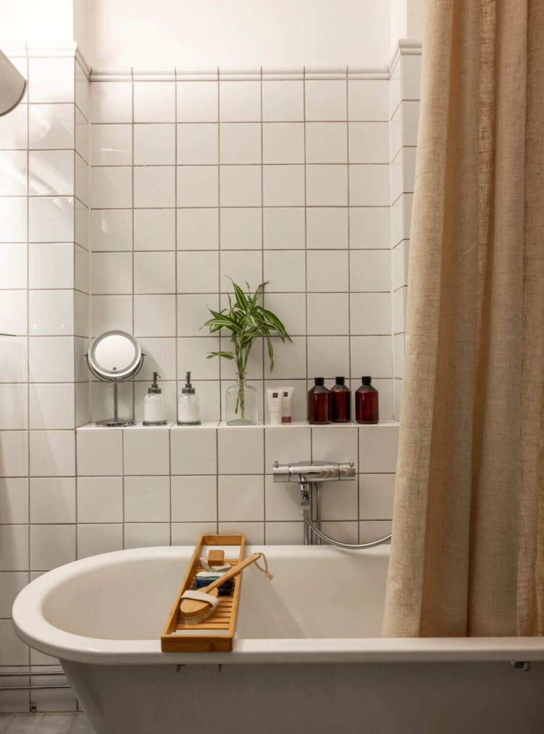 A Cozy Courtyard Apartment with a Brown Bedroom 22 MEDC45FAAB1CDCF416596DE90040F32CB55 2820x1880 2 A Cozy Courtyard Apartment with a Brown Bedroom