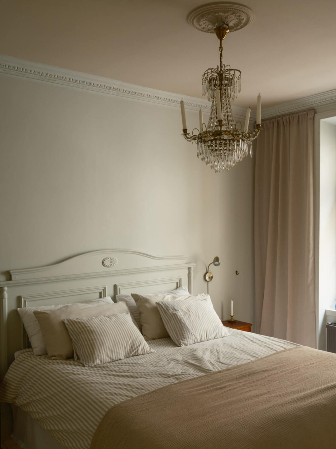 A Serene 19th Century Apartment with a Deep Red Kitchen 16 bedroom antique chandelier