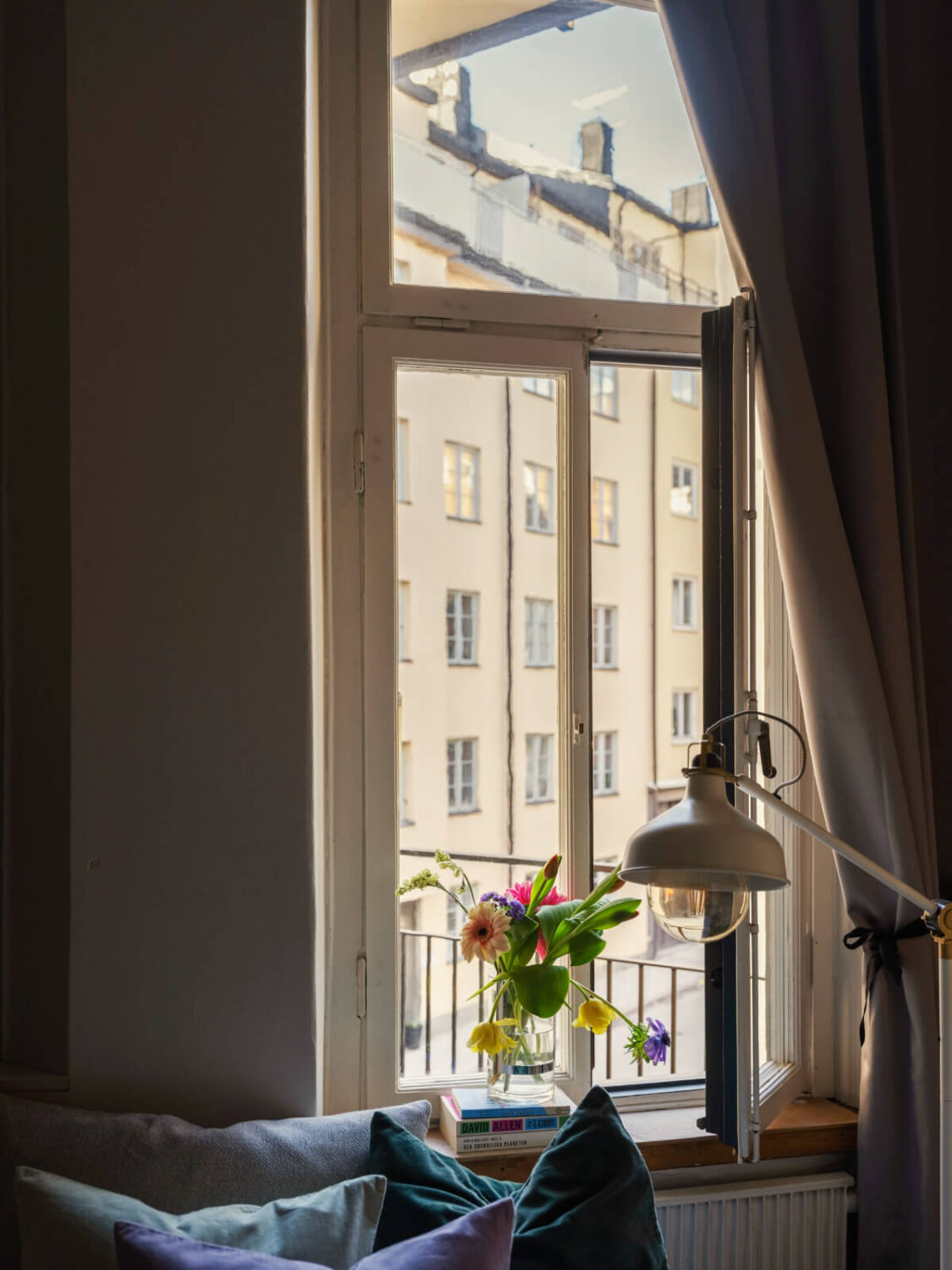 A Small Apartment with Contemporary Furniture in a 19th-Century Building 19 bedroom window