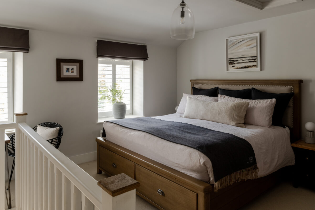 bedroom wooden storage bed
