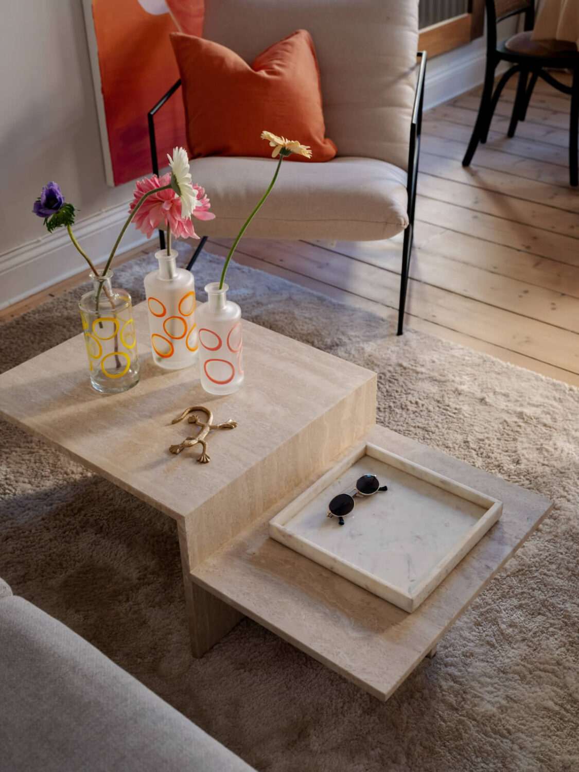 A Small Apartment with Contemporary Furniture in a 19th-Century Building 14 coffee table