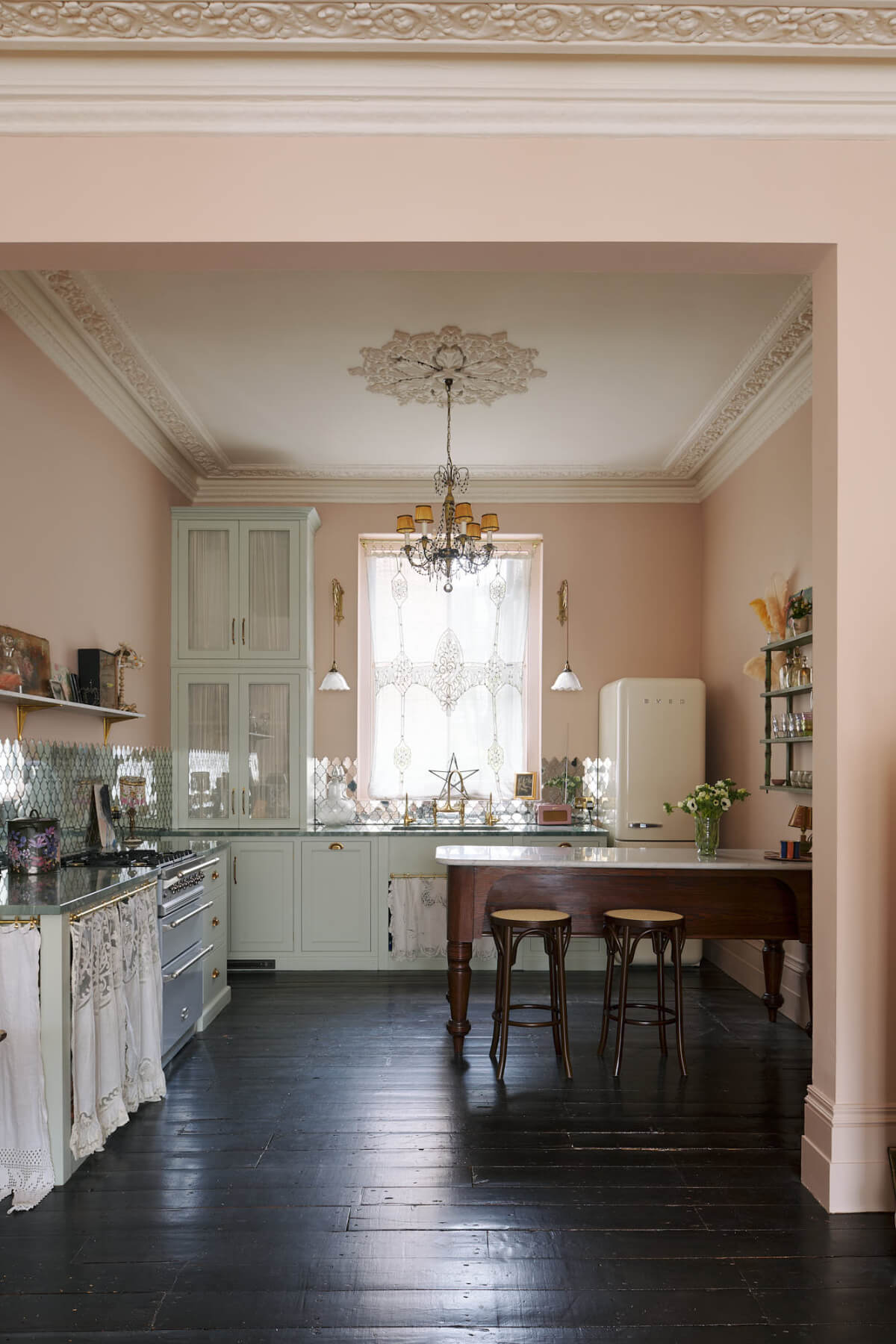 devol-classic-english-kitchen-pearl-lowe-portobello-london-house-nordroom8