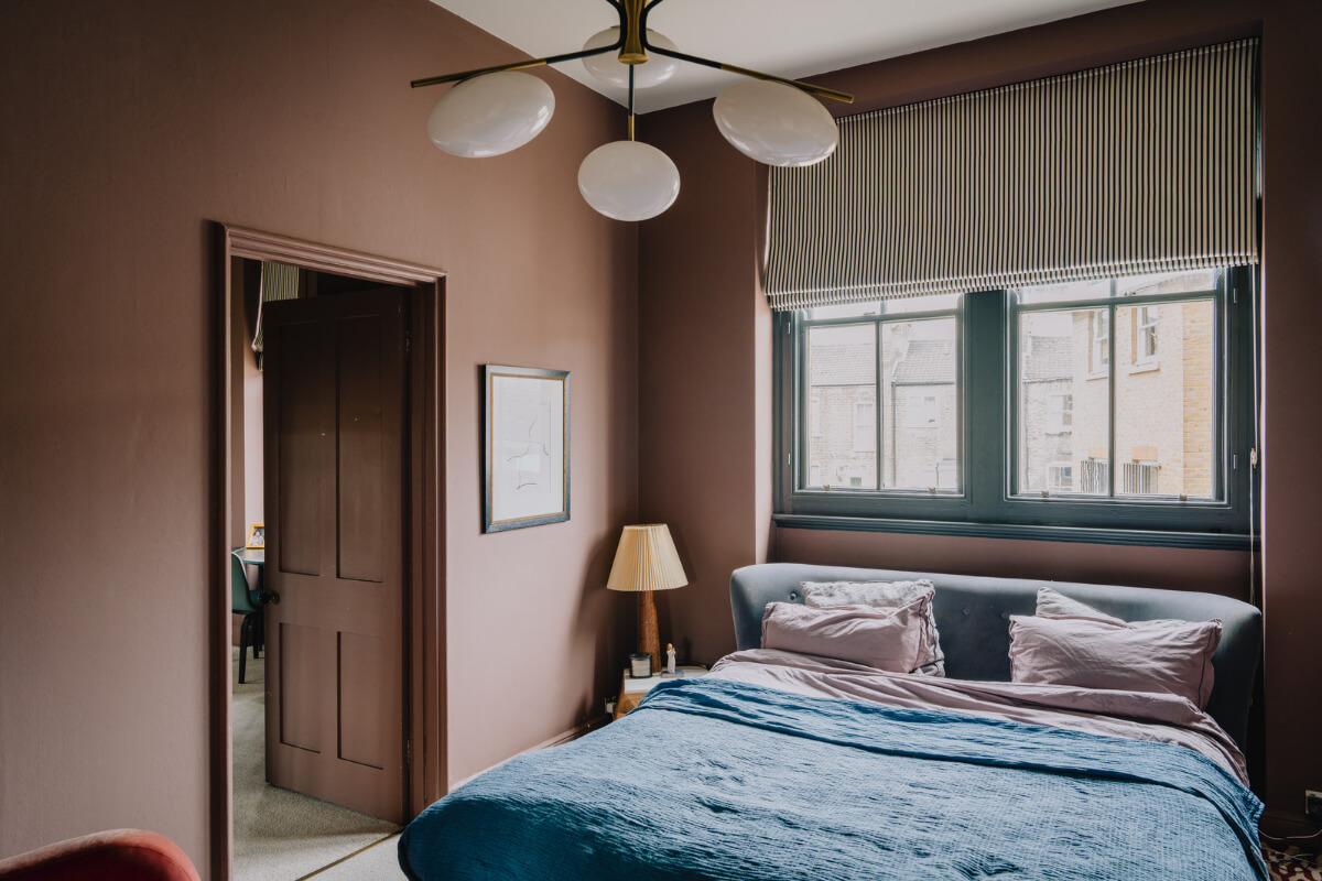 A Stunning Edwardian Apartment with High Ceilings and Period Details 13 earthy pink bedroom