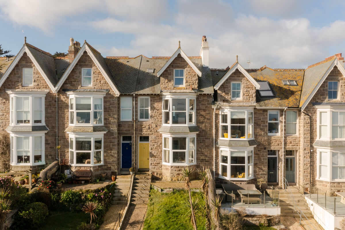 A Small Victorian Apartment by the Sea in Cornwall 15 facade cornwall apartment