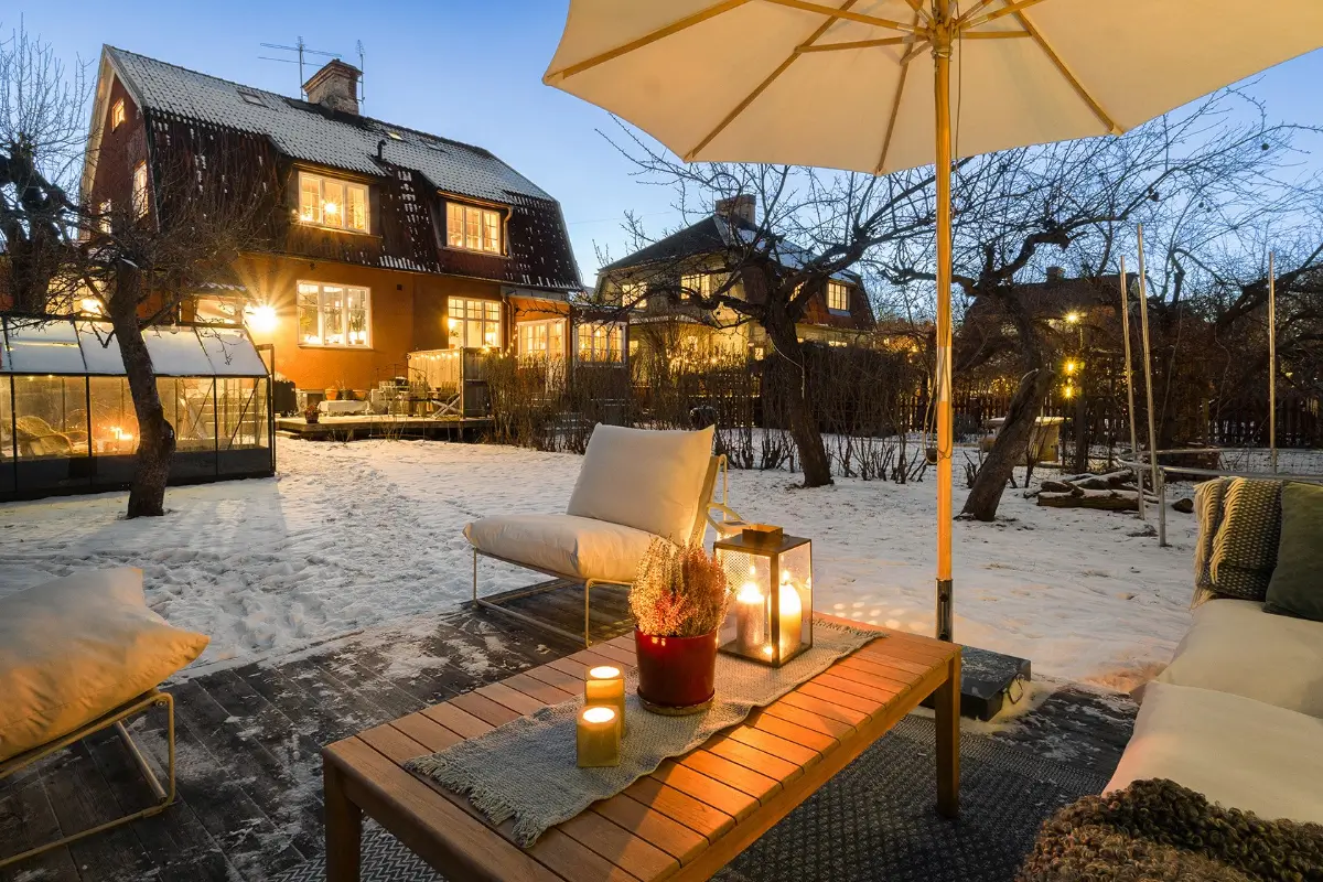 A Charming Early 20th-Century Family Home in Sweden 18 garden at night