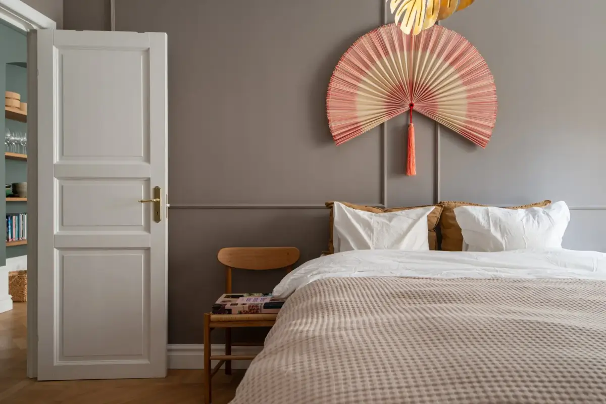 A Green Kitchen in a Classic Scandinavian Apartment 14 gray bedroom parquet floor