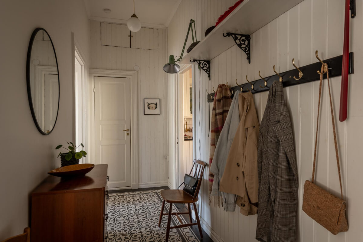 A Light and Spacious Apartment with a Cozy Social Kitchen 25 hall paneled walls floor tiles