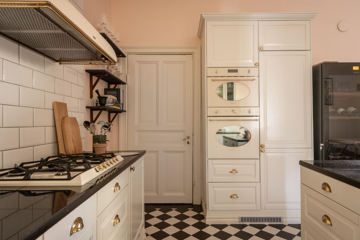 A Light and Spacious Apartment with a Cozy Social Kitchen 20 high kitchen cabinets