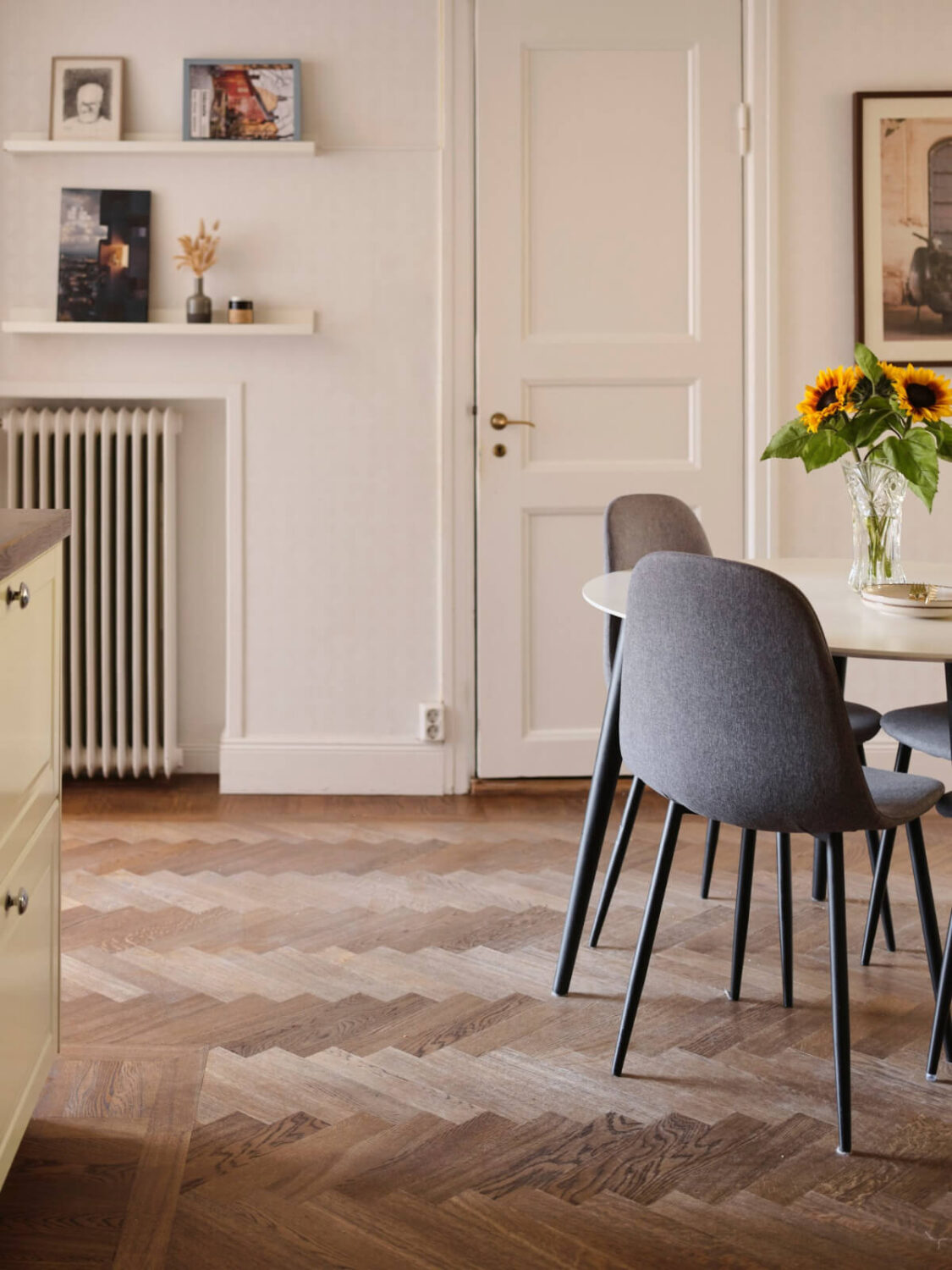 A Light-Filled 1920s Apartment with Two Spacious Balconies 11 kitchen detail