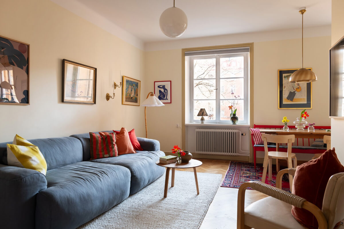 pale yellow walls living room color accents