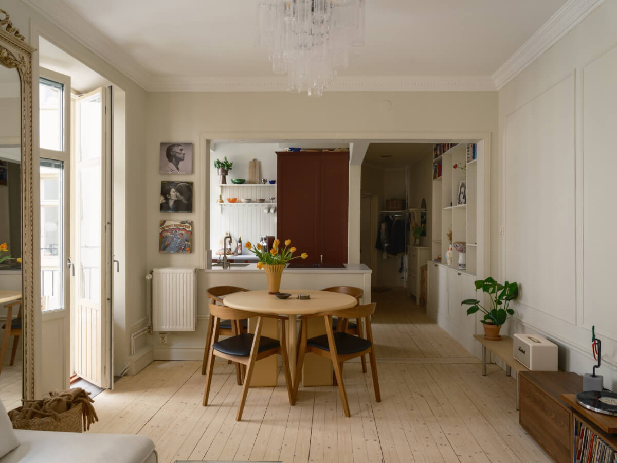 A Serene 19th Century Apartment with a Deep Red Kitchen 7 semi open-plan living space