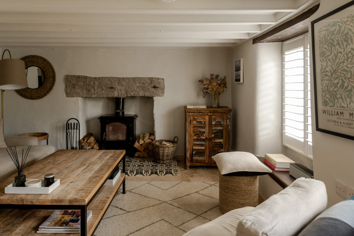 serene english cottage living room