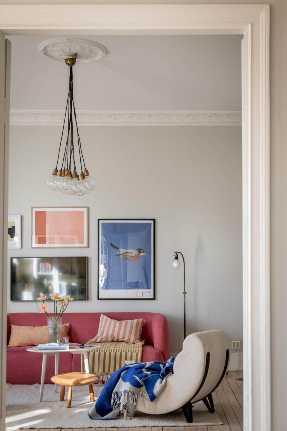 A Light and Spacious Apartment with a Cozy Social Kitchen 6 view into living room