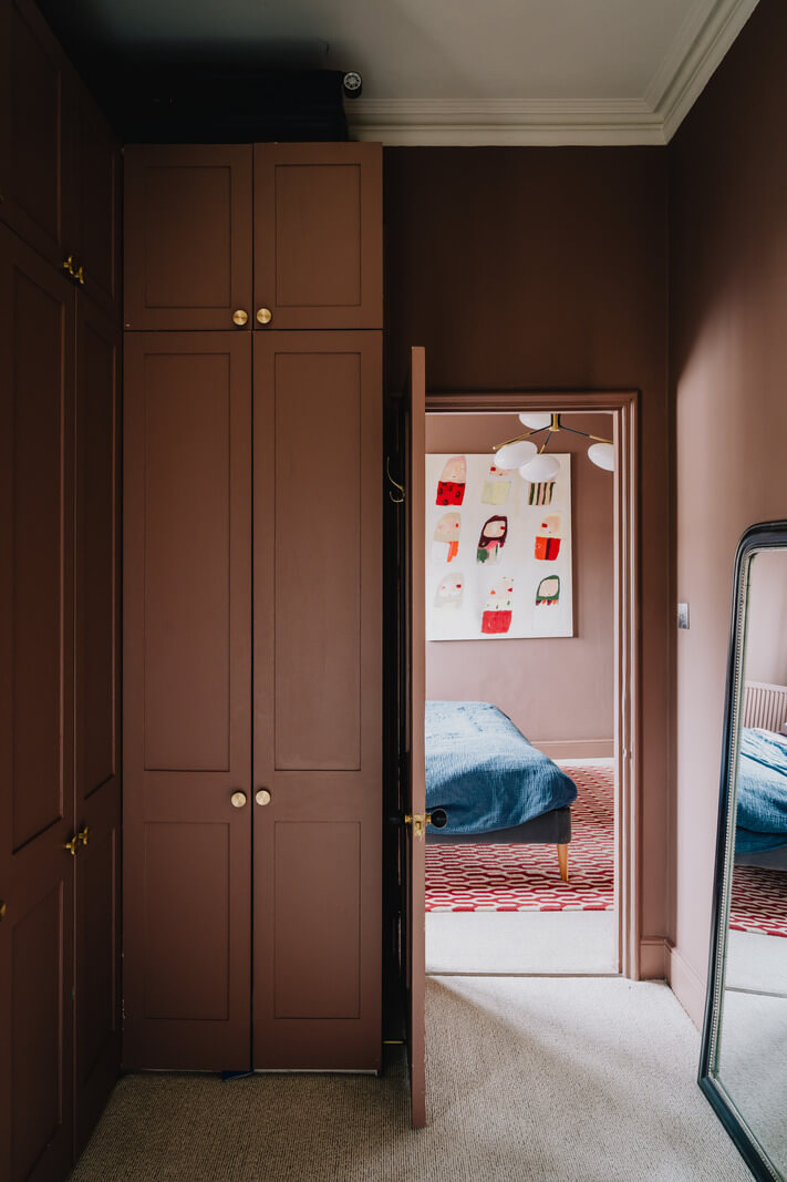 A Stunning Edwardian Apartment with High Ceilings and Period Details 15 walk in wardrobe