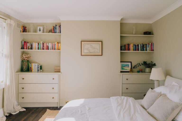 A Serene Color Palette and Built-In Shelves in a London Duplex - The ...