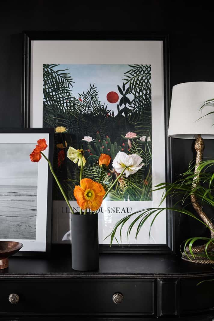 Light and Dark in a Spacious Victorian Townhouse in London 3 black room detail