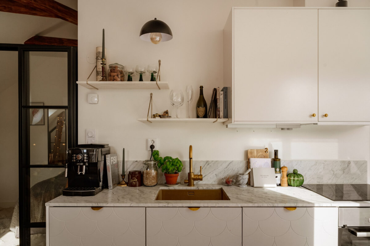 brass sink kitchen shelves