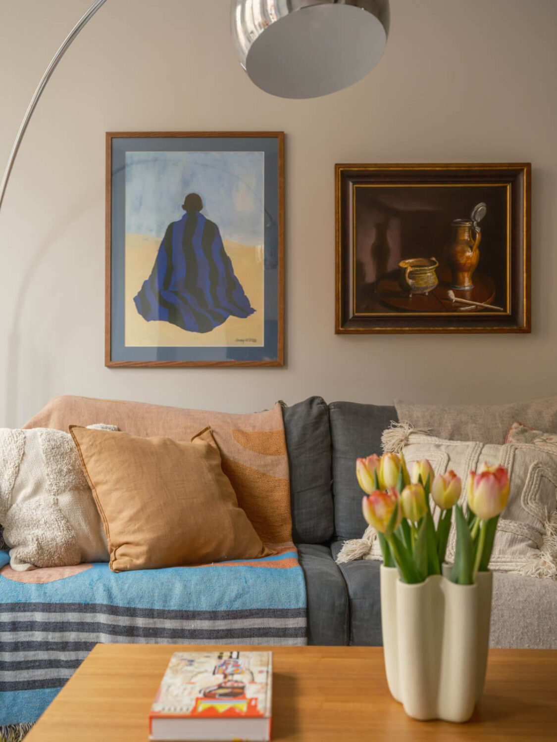 A Muted Palette and a Cozy Kitchen Breakfast Nook in a Swedish Apartment 5 living room detail
