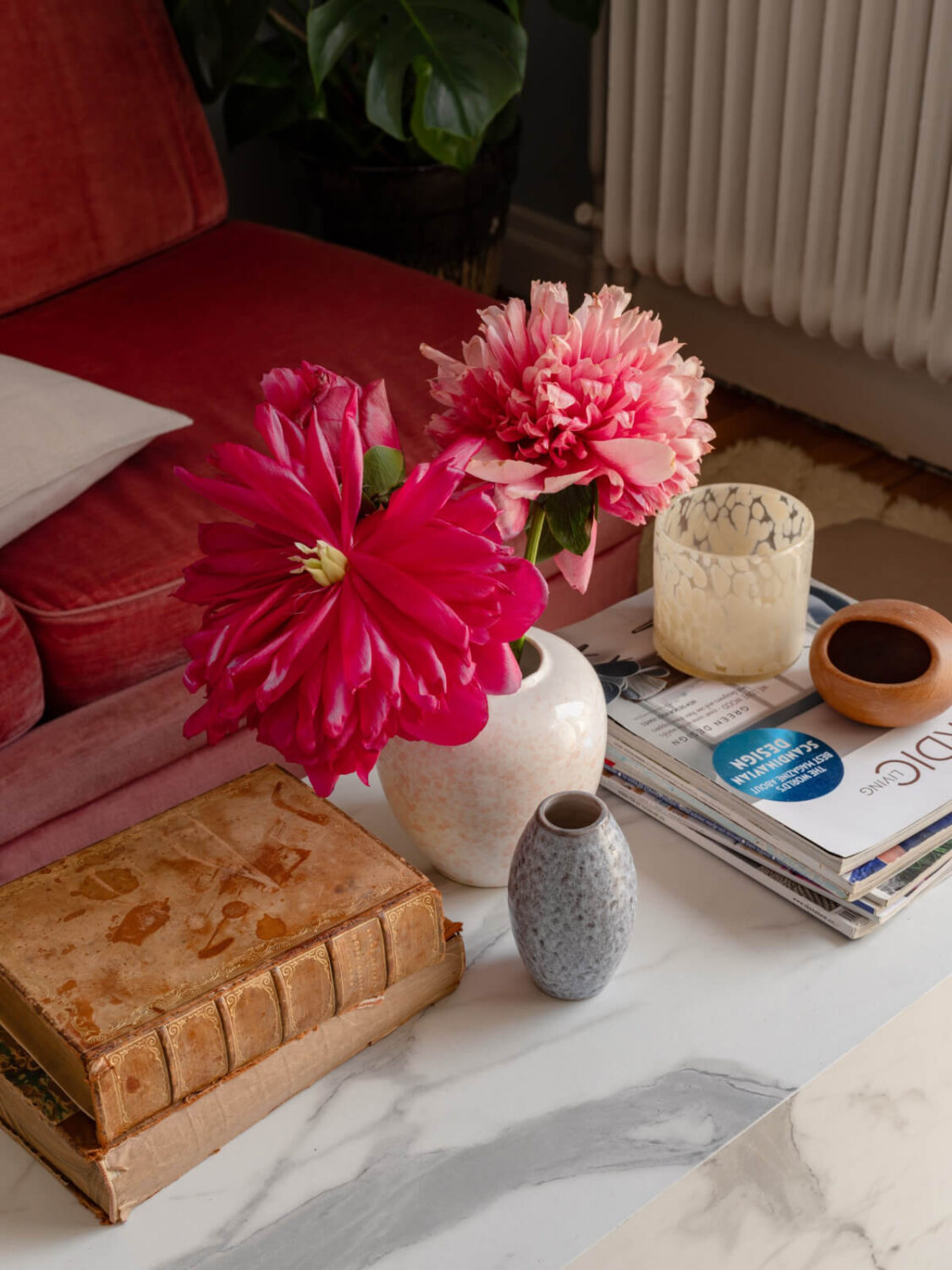 A Blue and Pink Studio Apartment with a Large Balcony 2 marble coffee table