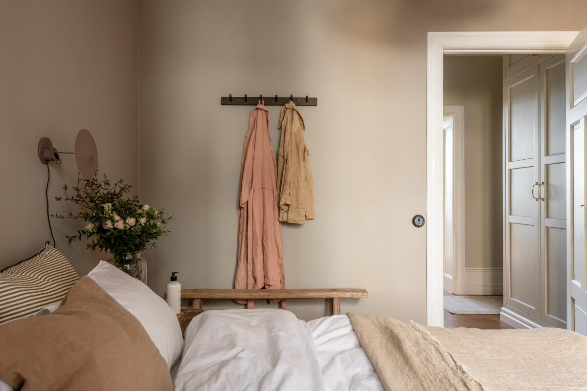 A Stunning Kitchen in a Classic Renovated Turn-of-the-Century Apartment 22 scandi bedroom