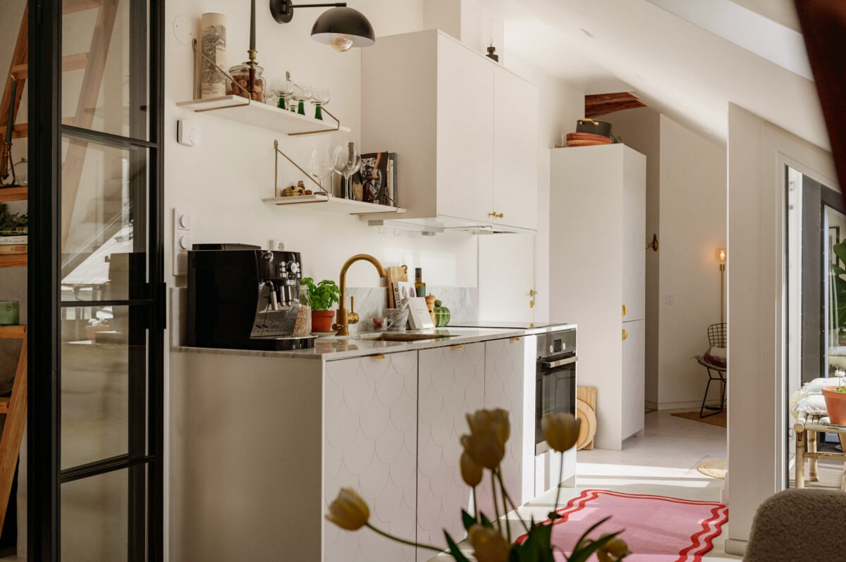 small kitchen shelves brass fittings