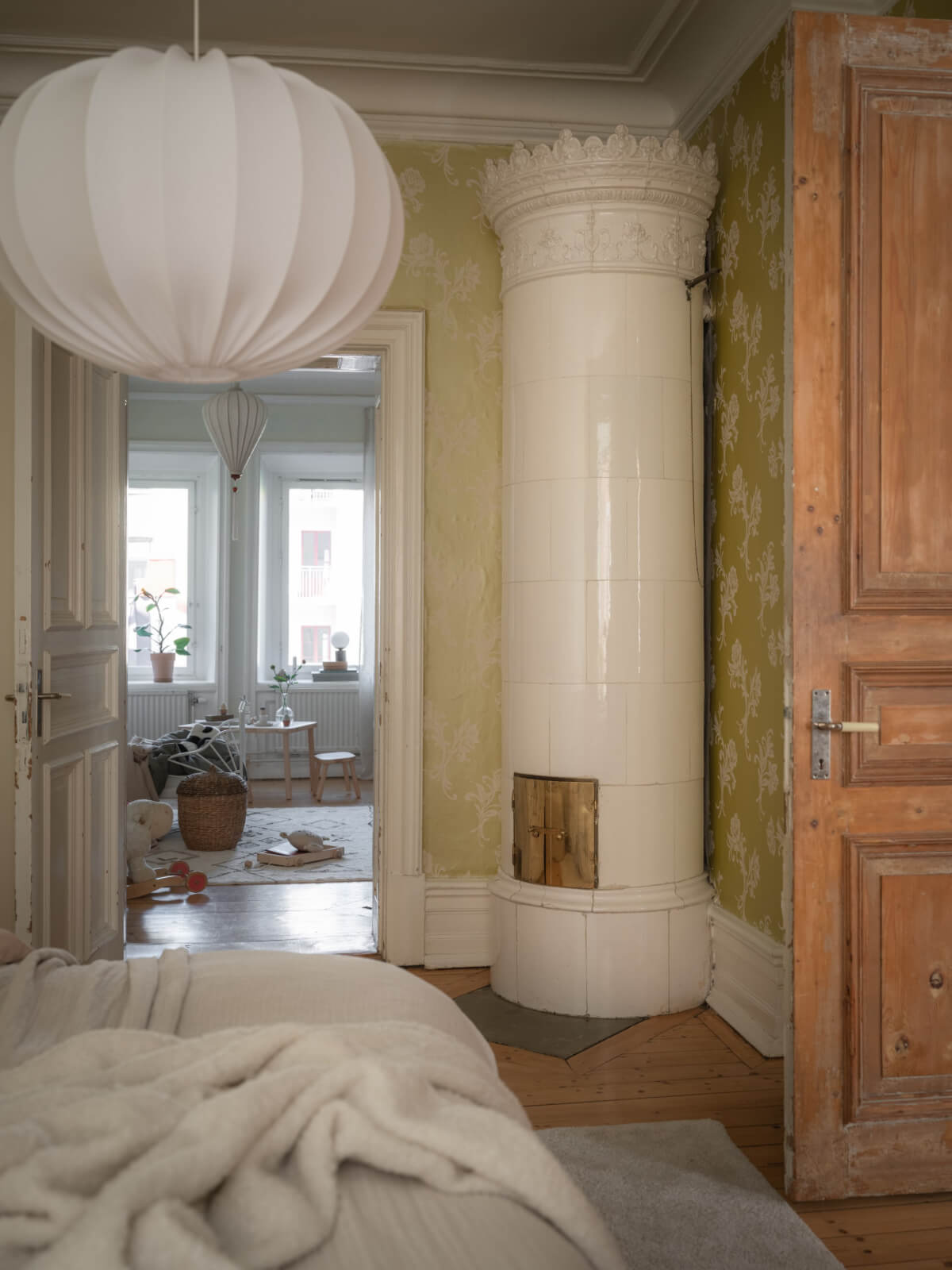 A Historic Apartment with Classic Wallpapers and Contemporary Furniture ...