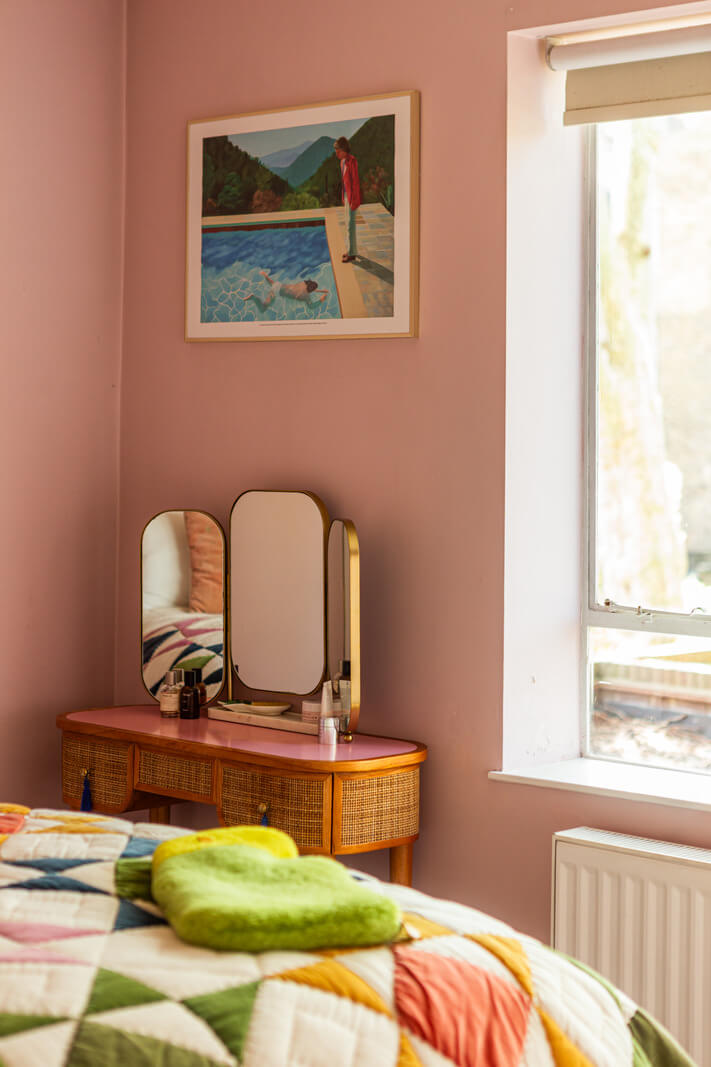 An Open-Plan Living Space and Colorful Bedrooms in a London Duplex 18 bedroom vanity table