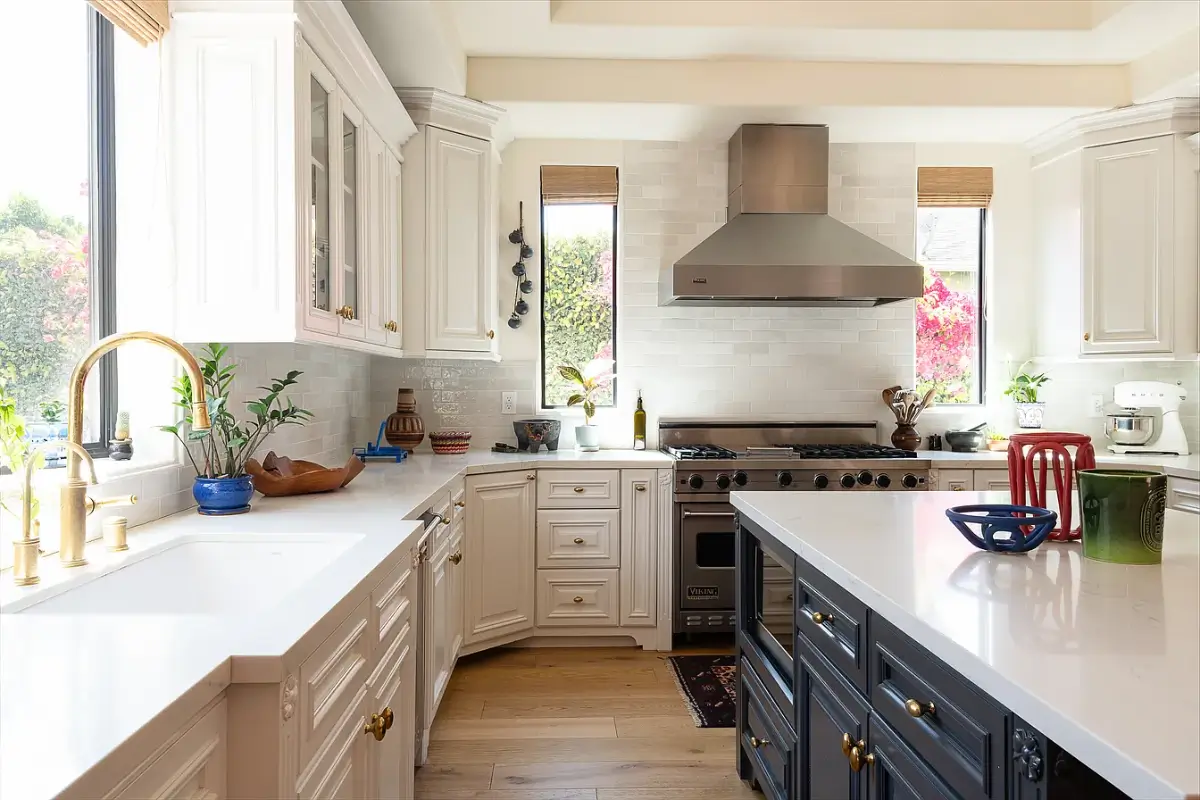 A Creative Sanctuary in Sherman Oaks Designed by Mendy Cheng 9 classic kitchen brass knobs and faucet