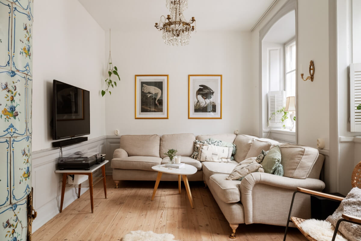 cozy light-colored living room wooden floor