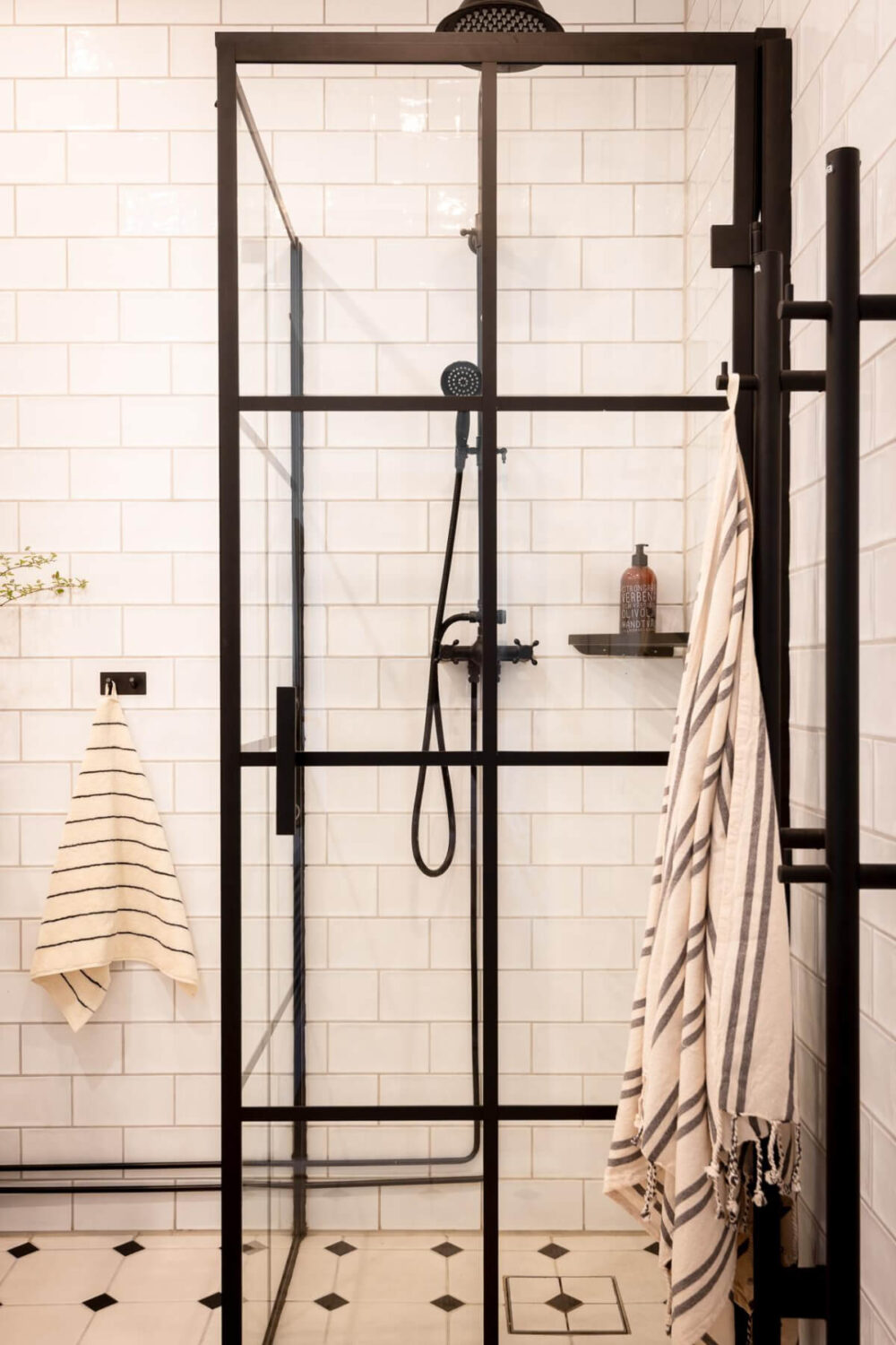 A Cozy Swedish Apartment with a Walk-In Pantry in the Sage Green Kitchen 25 industrial shower