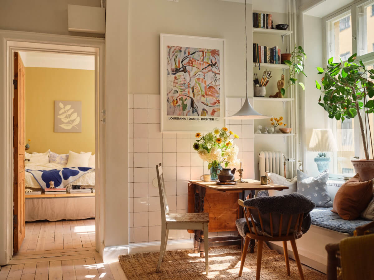 kitchen dining space window seat shelves
