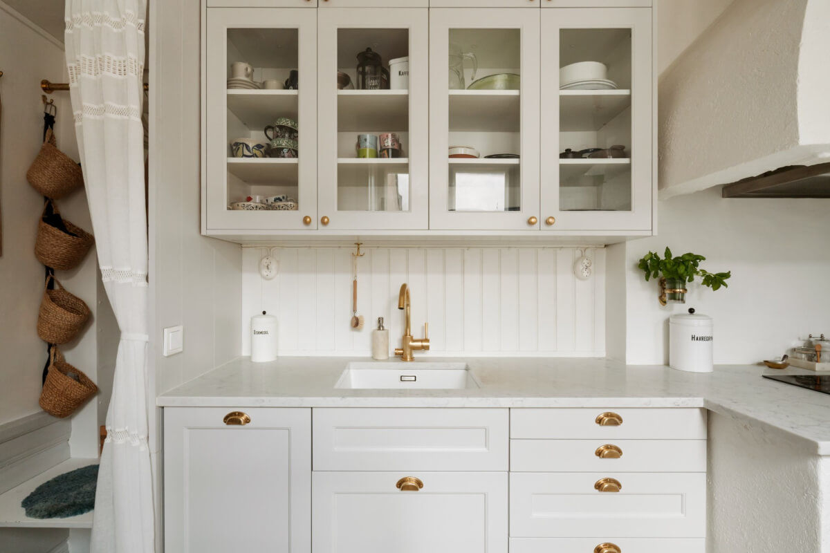 kitchen marble countertop brass fittings