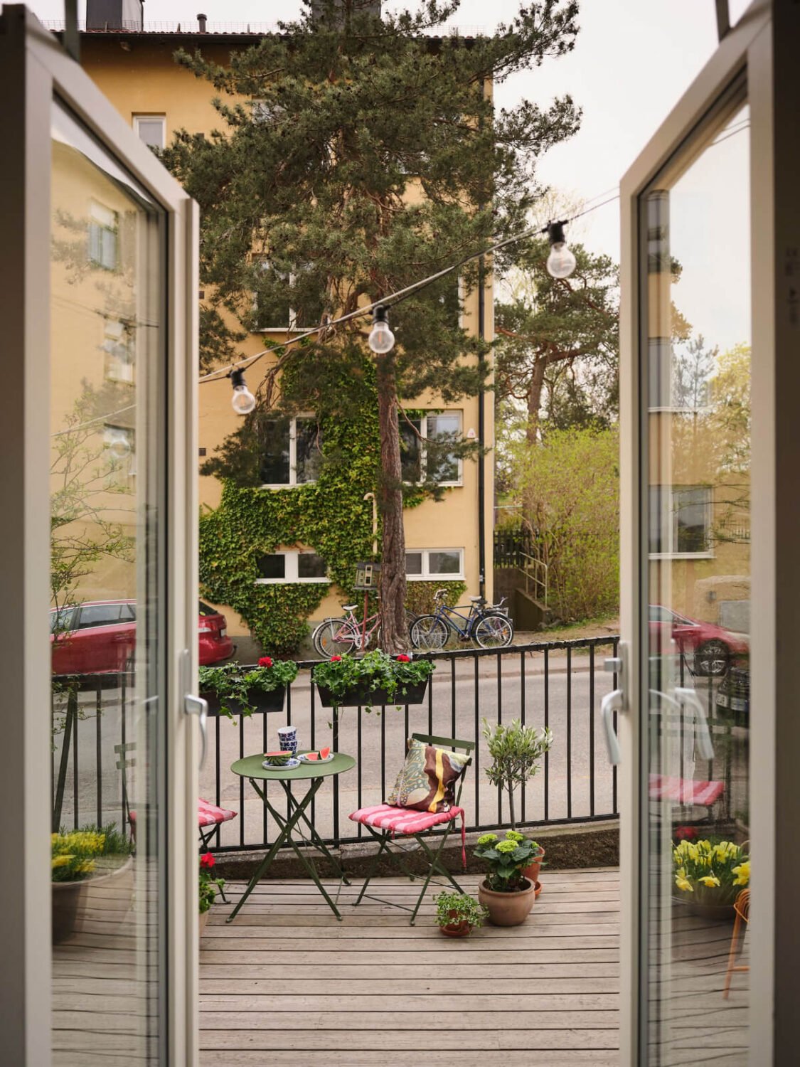 A Light Ground Floor Apartment with a Large Terrace 4 large terrace swedish apartment