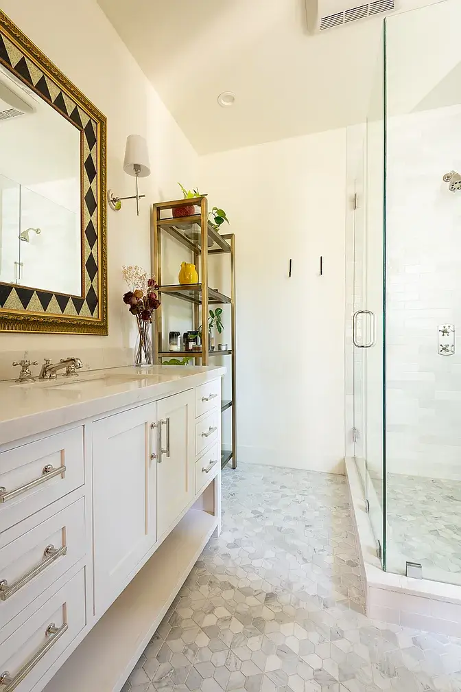 A Creative Sanctuary in Sherman Oaks Designed by Mendy Cheng 26 light bathroom marble floor tiles