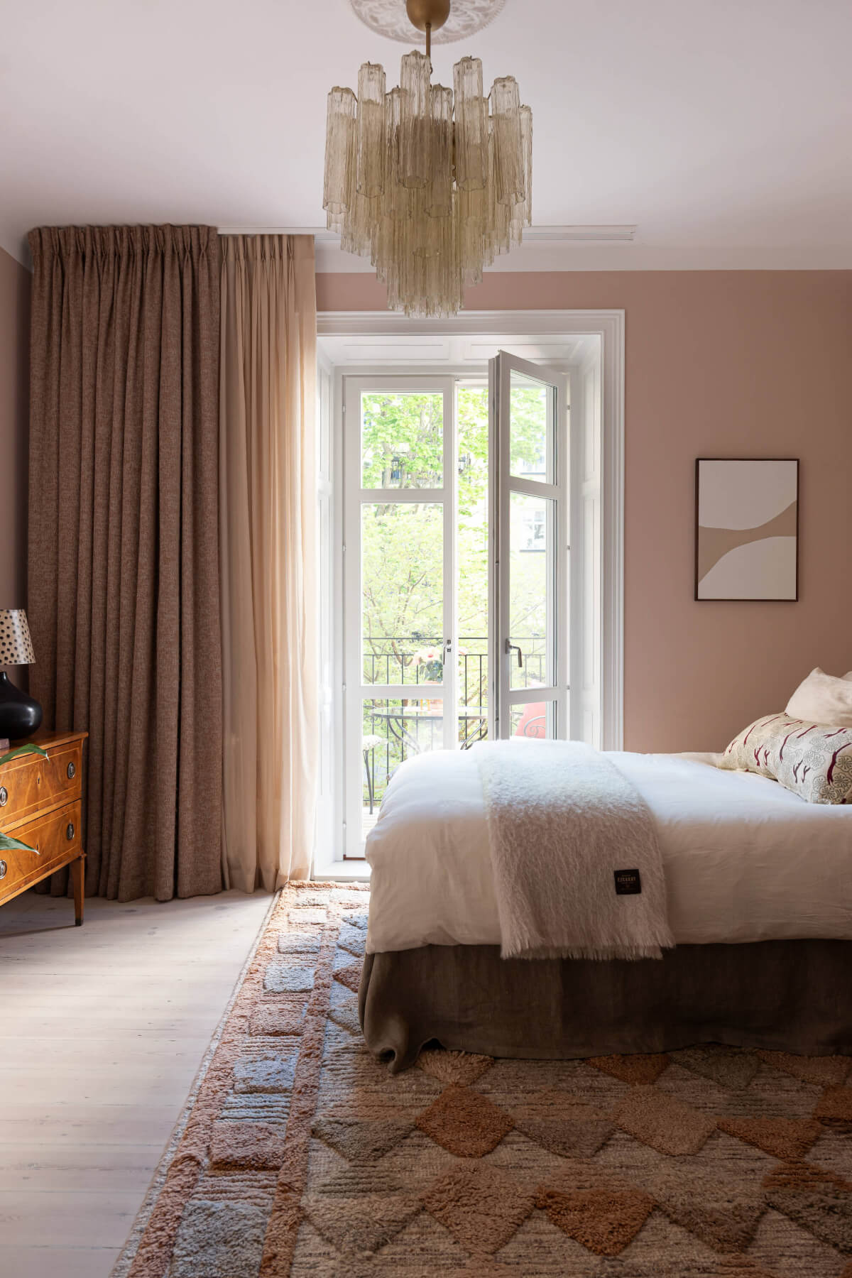 serene pink studio large rug