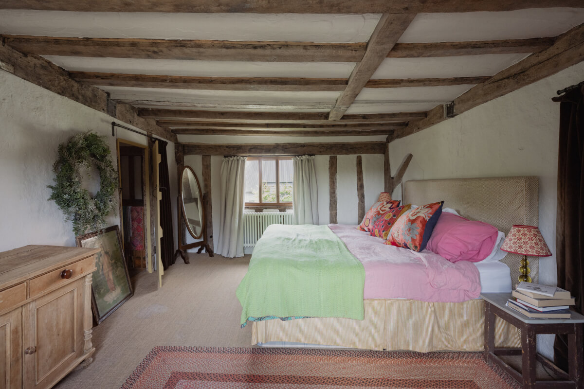 bedroom exposed beams
