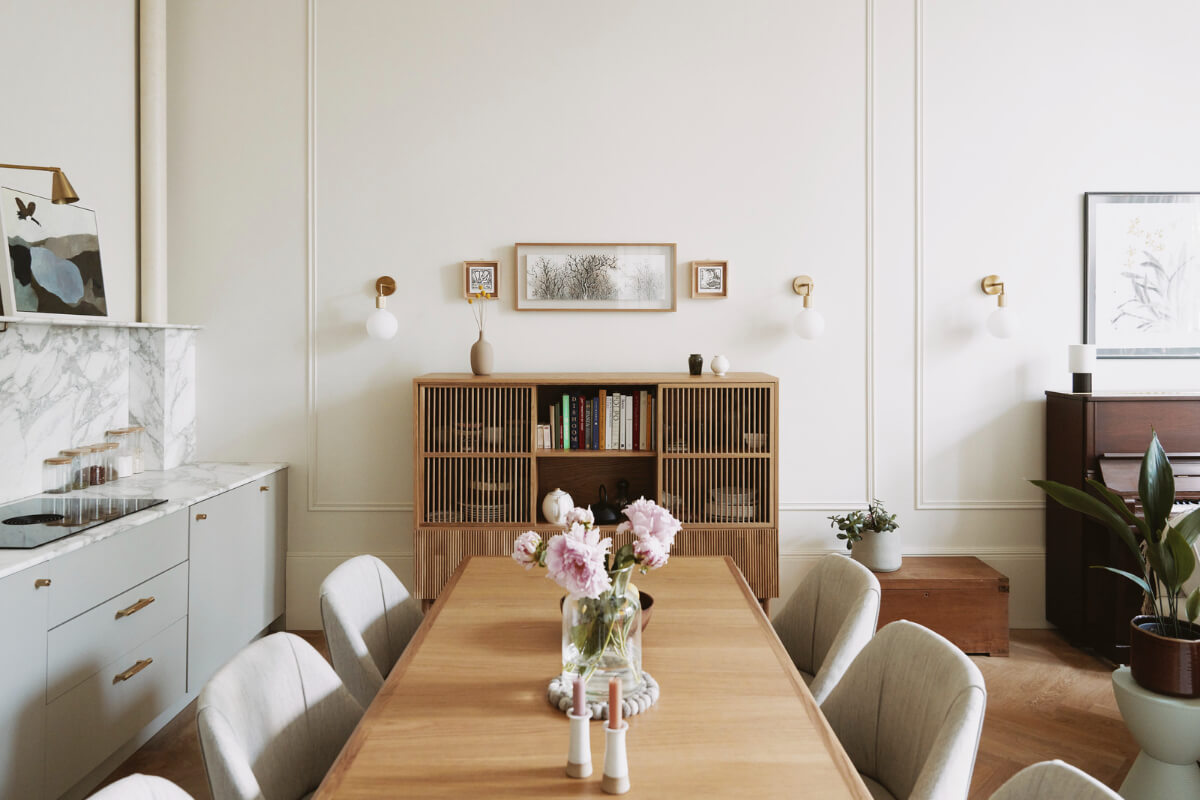 Grand Proportions and Bay Windows in a Belsize Park Apartment 5 c