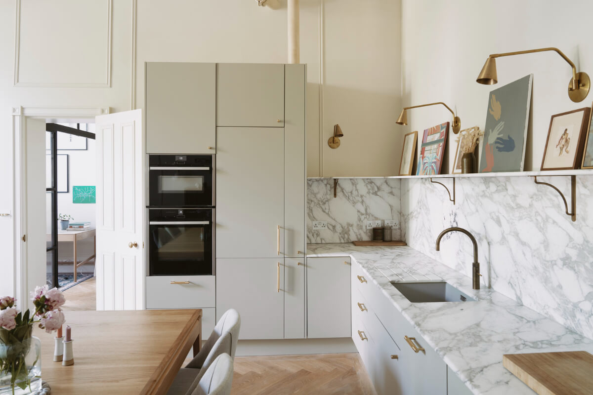 Grand Proportions and Bay Windows in a Belsize Park Apartment 6 light gray kitchen brass fittings