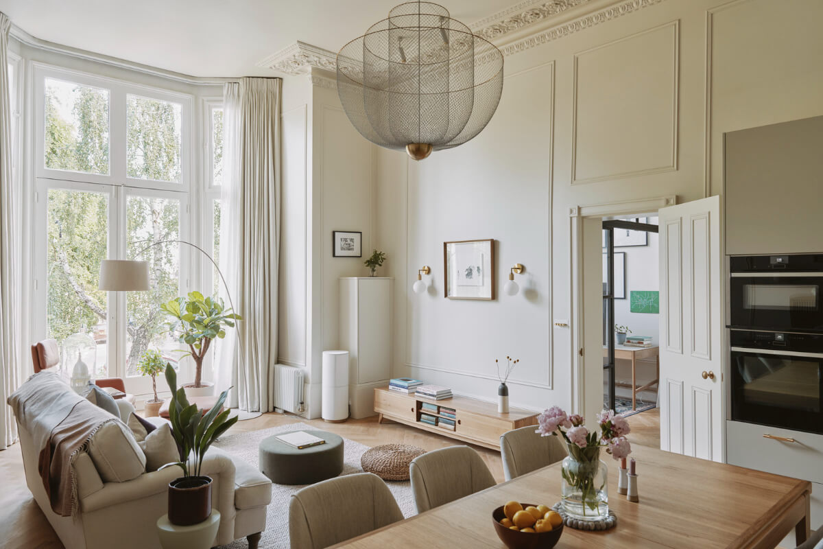 Grand Proportions and Bay Windows in a Belsize Park Apartment 2 light open-plan living space victorian house stucco