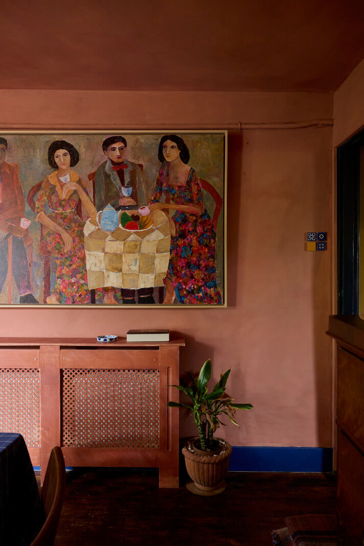 plaster walls dining room