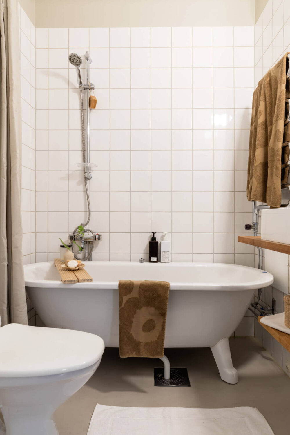 simple bathroom with bath