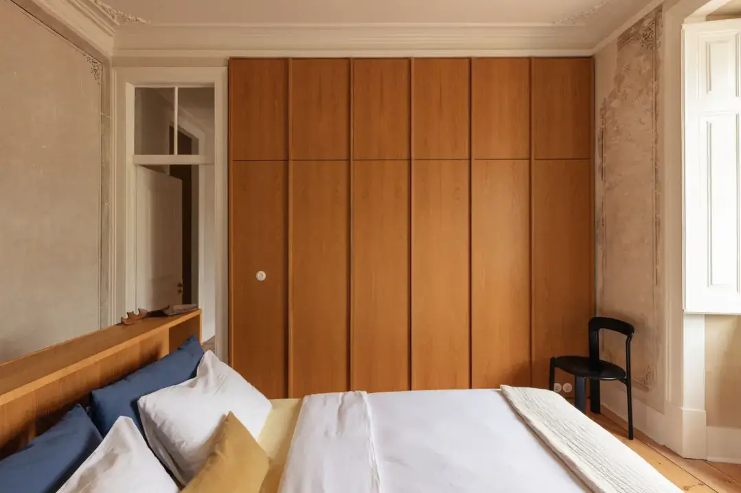 A Thoughtful Apartment Renovation in the Heart of São Bento 15 LNG FF ldp A Thoughtful Apartment Renovation in the Heart of São Bento