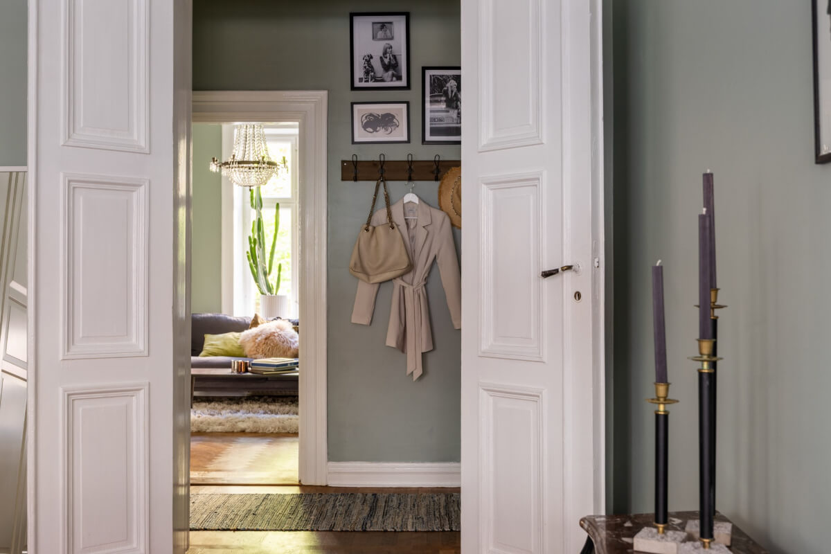 double wooden doors