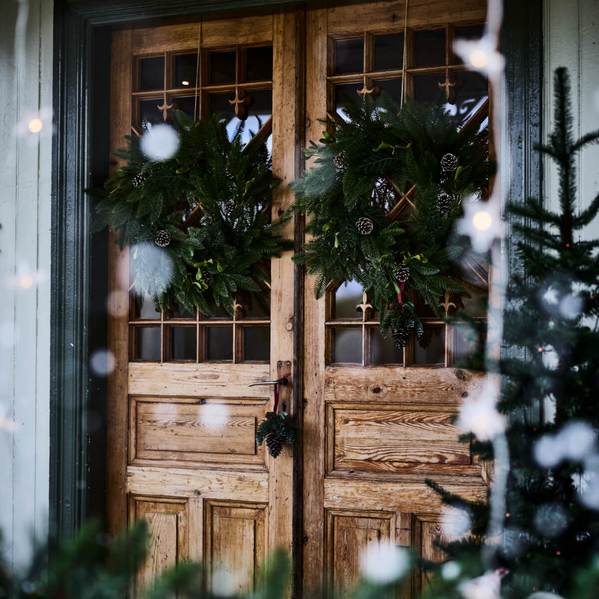 front-door-wreath-ikea-christmas-collection-2025-nordroom