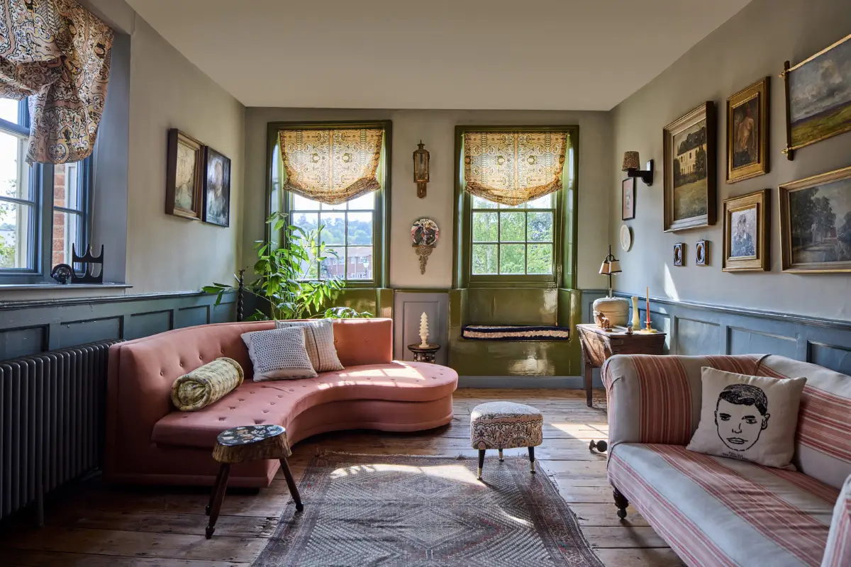 A Colorful Design-Led Georgian House in the Heart of Henley-on-Thames 27 living-room-rustic-floorboards-green-window-frames-seats-nordroom